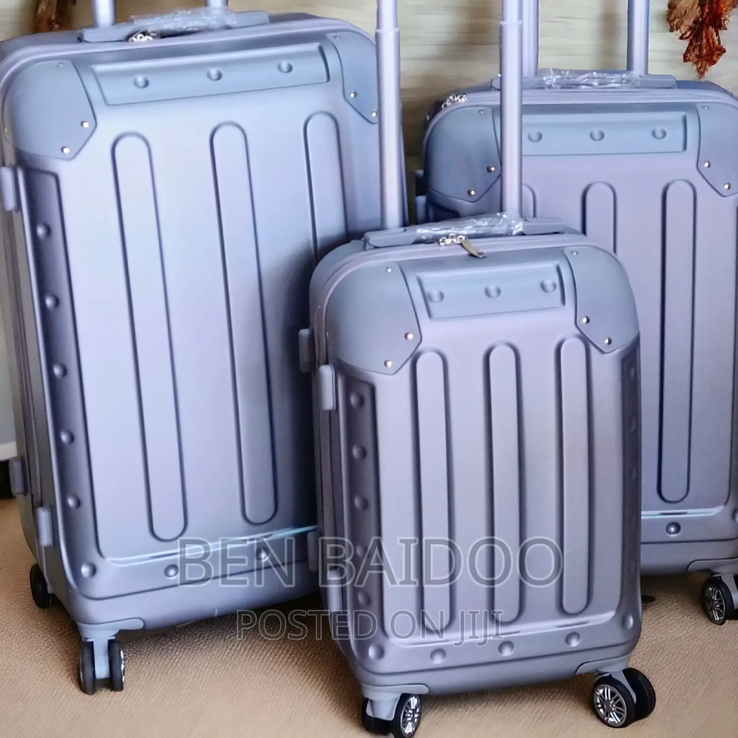 New Plastic Travelling Bags (3 Pieces)