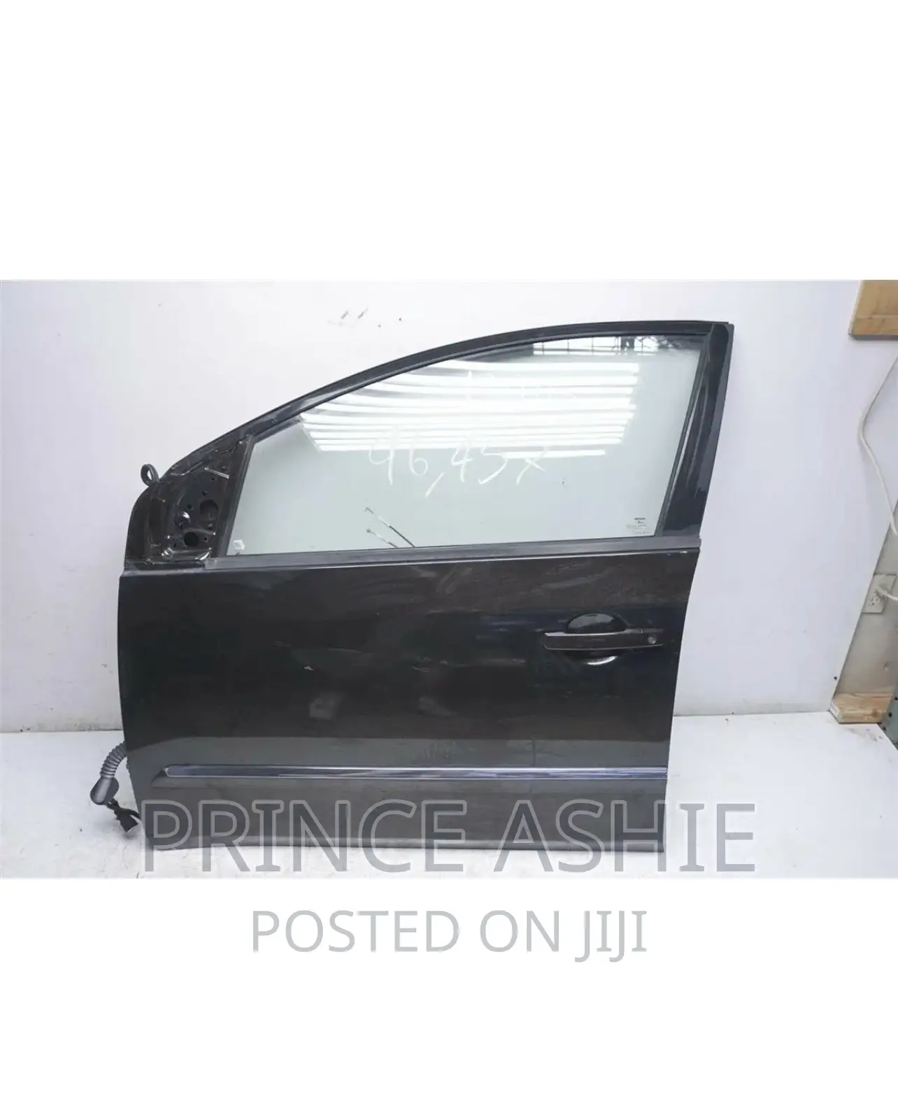 07-12 Nissan Sentra Front Driver Side Door