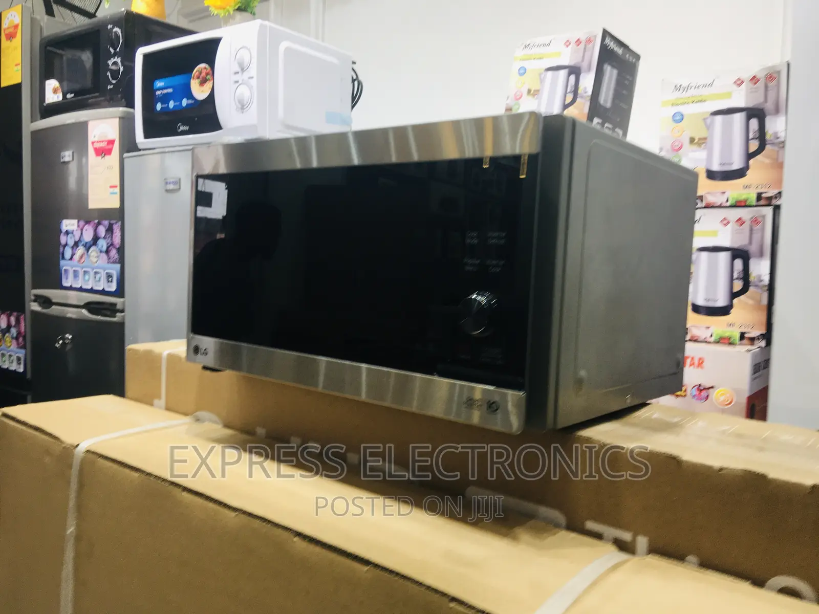 Movable Microwave Oven Grill Lgmh8265gis