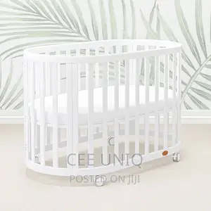 Multifunctional Baby Crib or Baby Wooden Cot