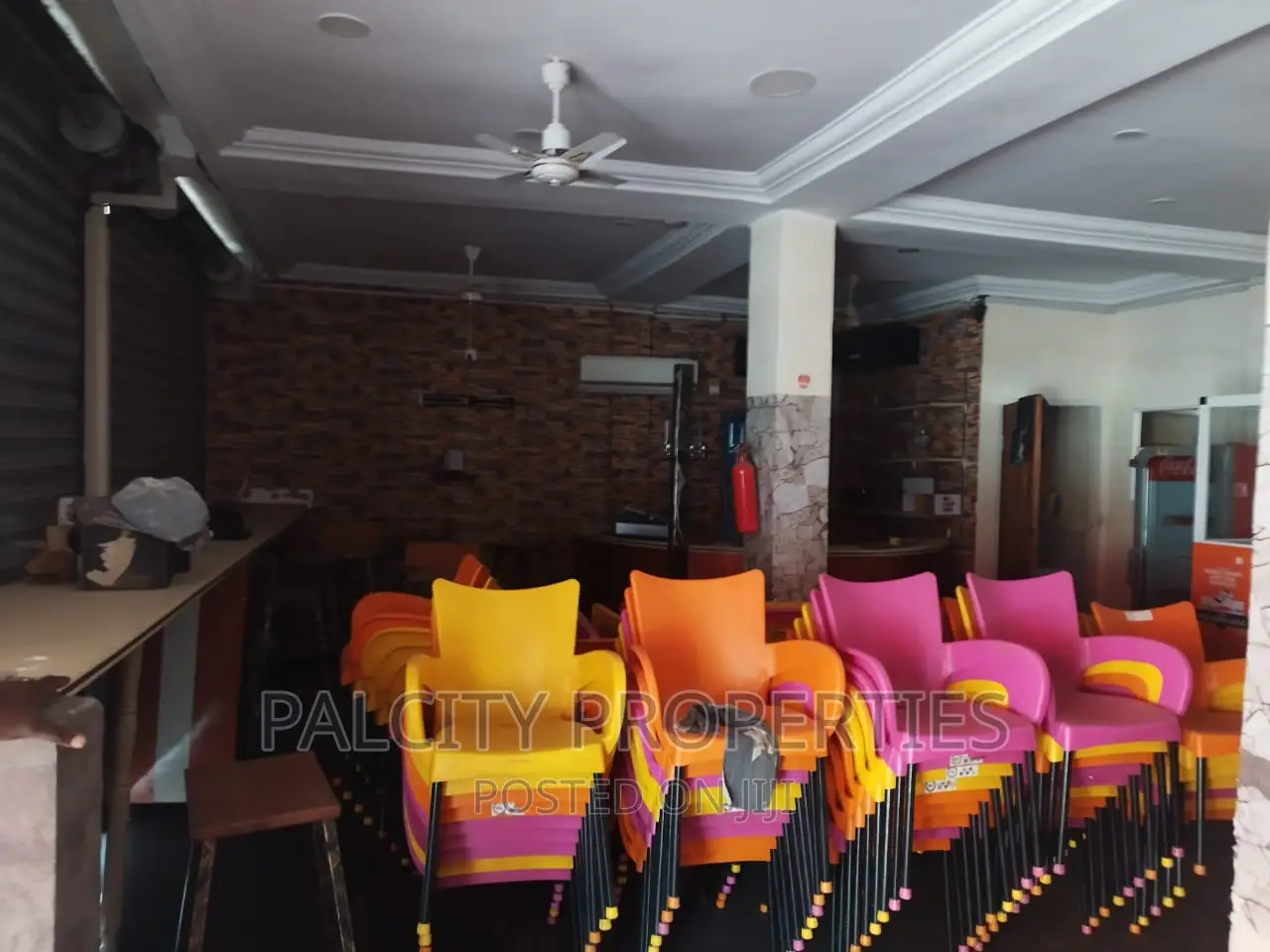 Big Shop or Restaurant for Rent in Santasi
