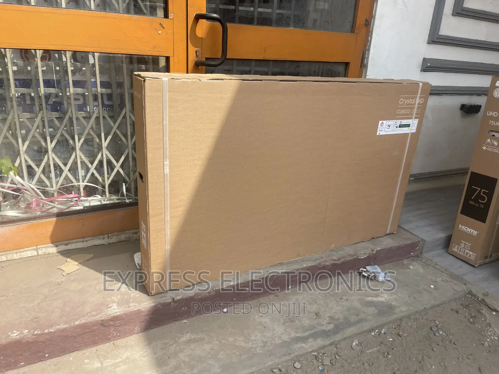 Available Now at 10gig Store Samsung UHD 65”Cu8000 Tv