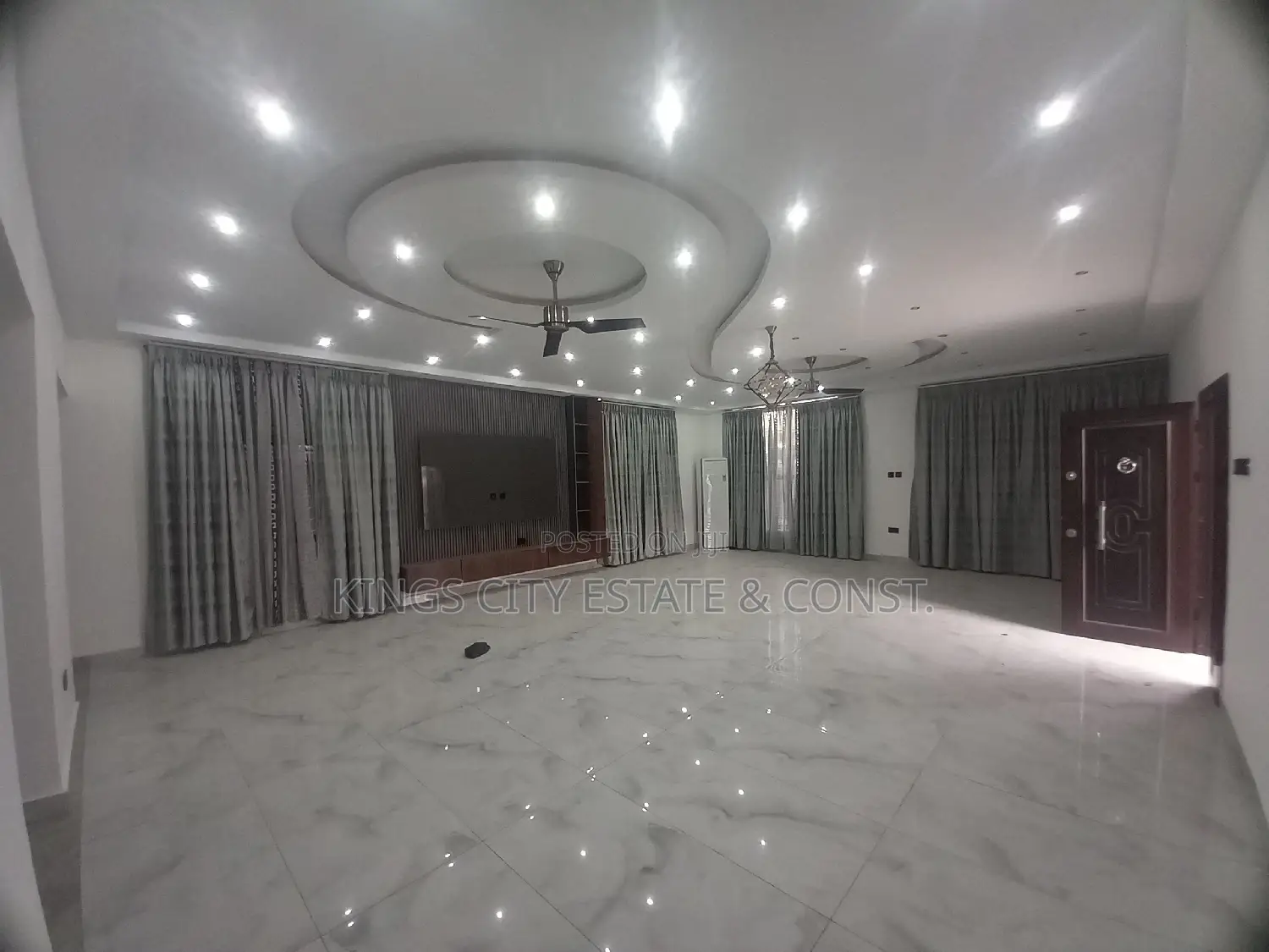 5bdrm Mansion in Ola-Secondary-Sch, Tantra Hills for sale