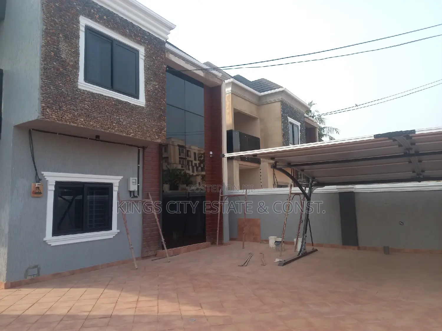5bdrm Mansion in Ola-Secondary-Sch, Tantra Hills for sale