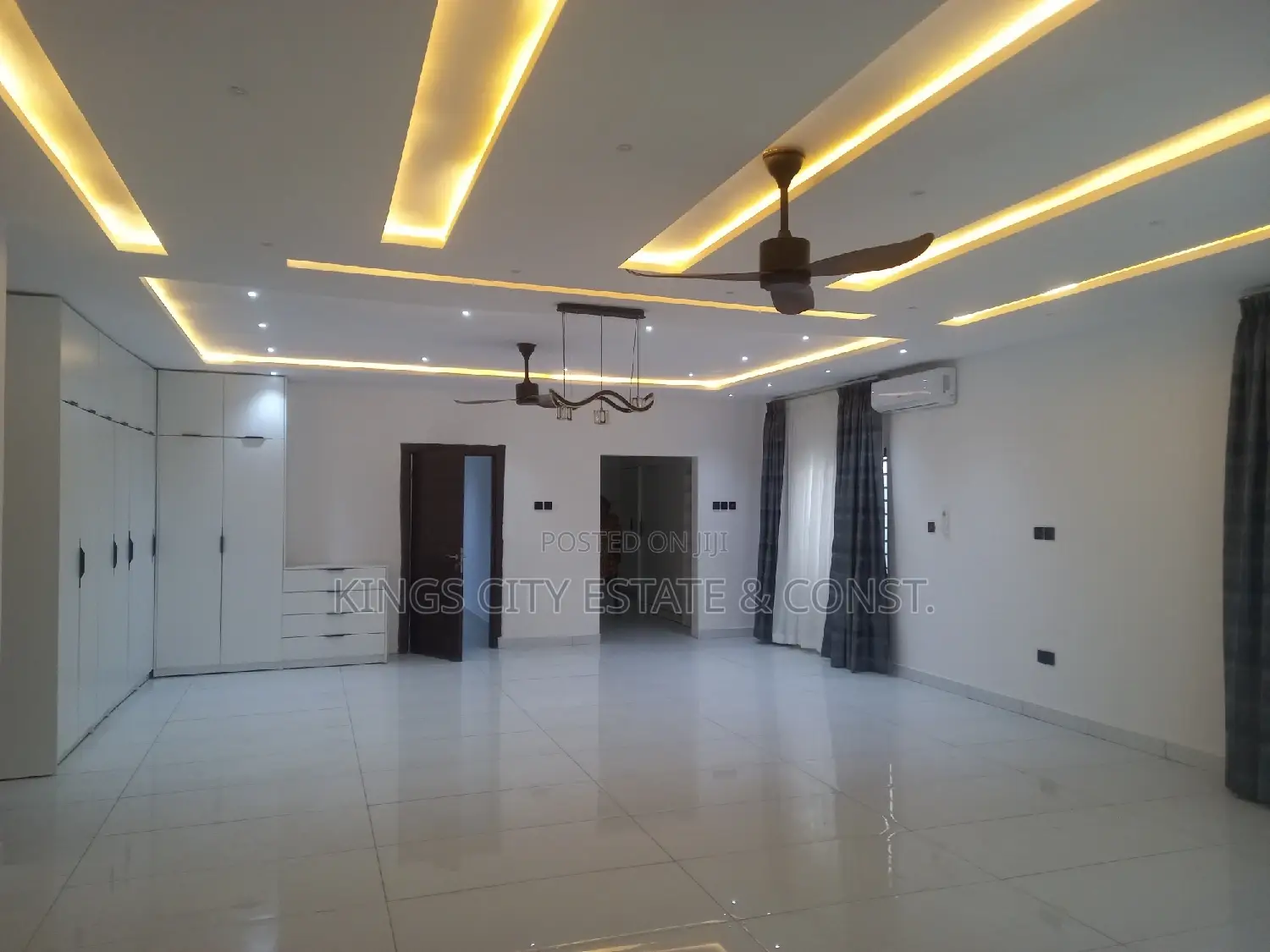 5bdrm Mansion in Ola-Secondary-Sch, Tantra Hills for sale