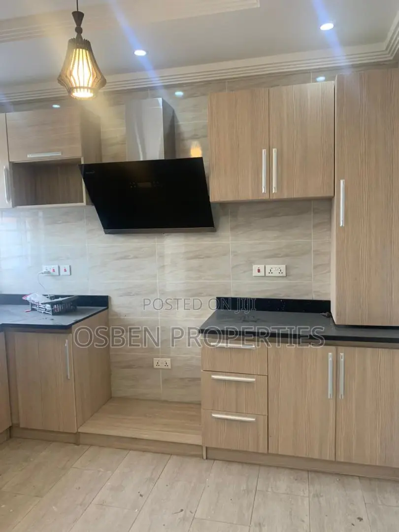 4bdrm Duplex in Pleasant Properties, Spintex for sale