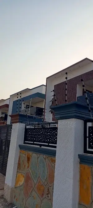 4bdrm Duplex in Pleasant Properties, Spintex for sale