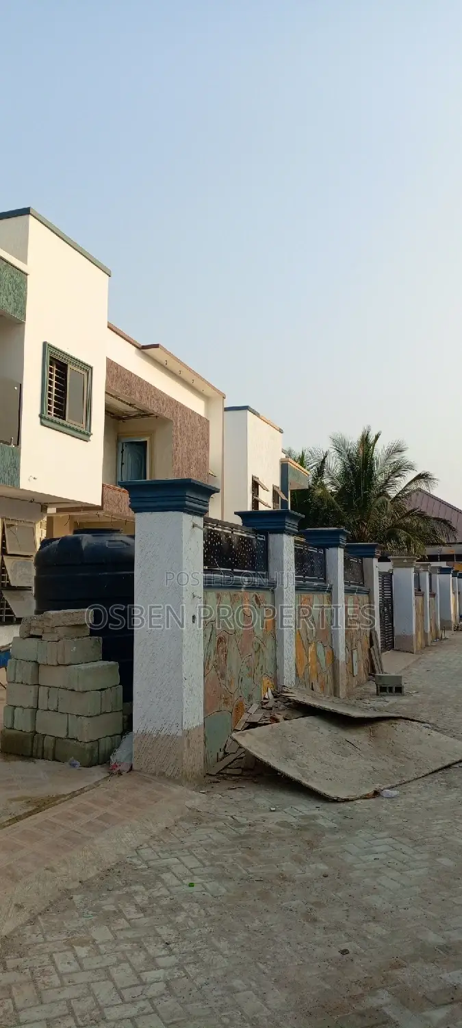 4bdrm Duplex in Pleasant Properties, Spintex for sale