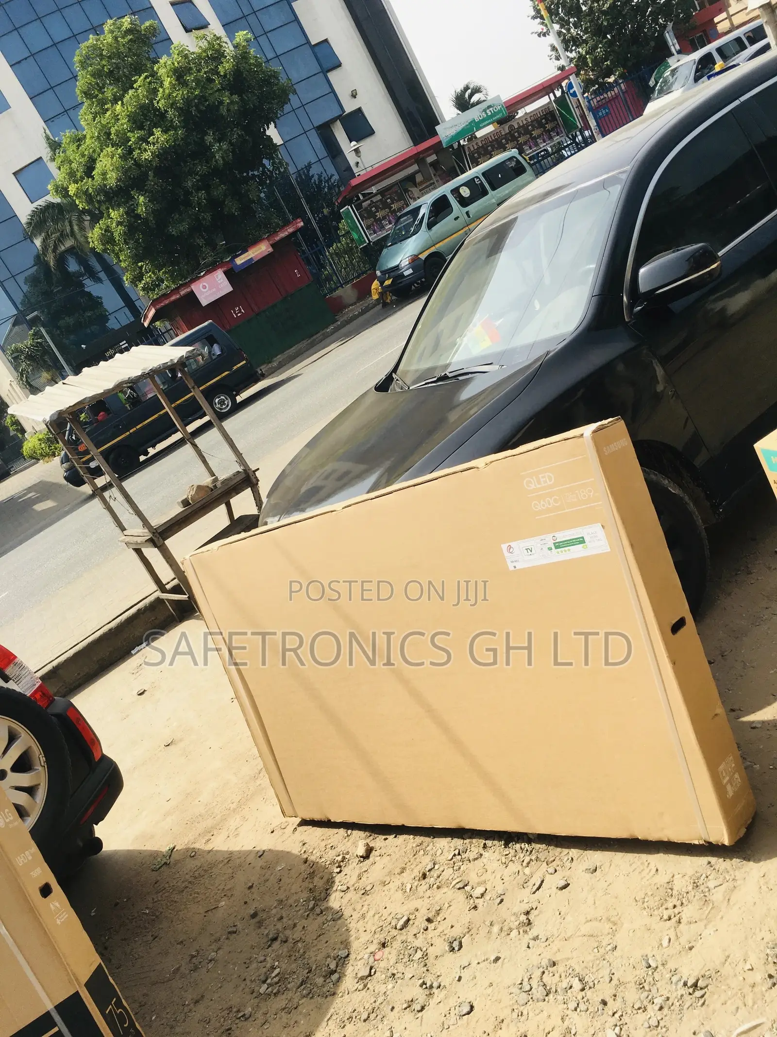 75 Inches QLED Glossy Q60C Samsung Black Smart UHD Tv
