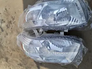 Toyota Highlander 2010 Headlight Available