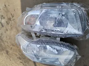 Toyota Highlander 2010 Headlight Available