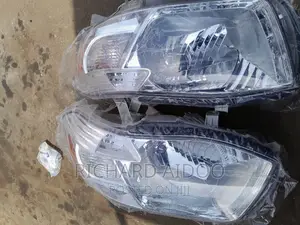 Toyota Highlander 2010 Headlight Available