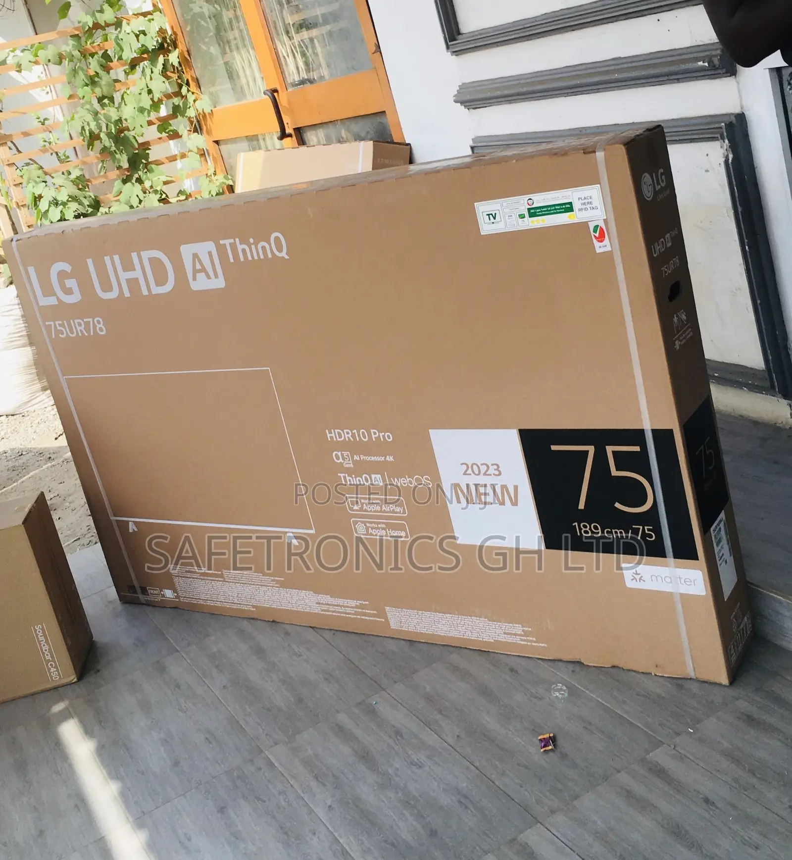 Black Electric LG UR73 75 Inches Glossy LED Smart Tv