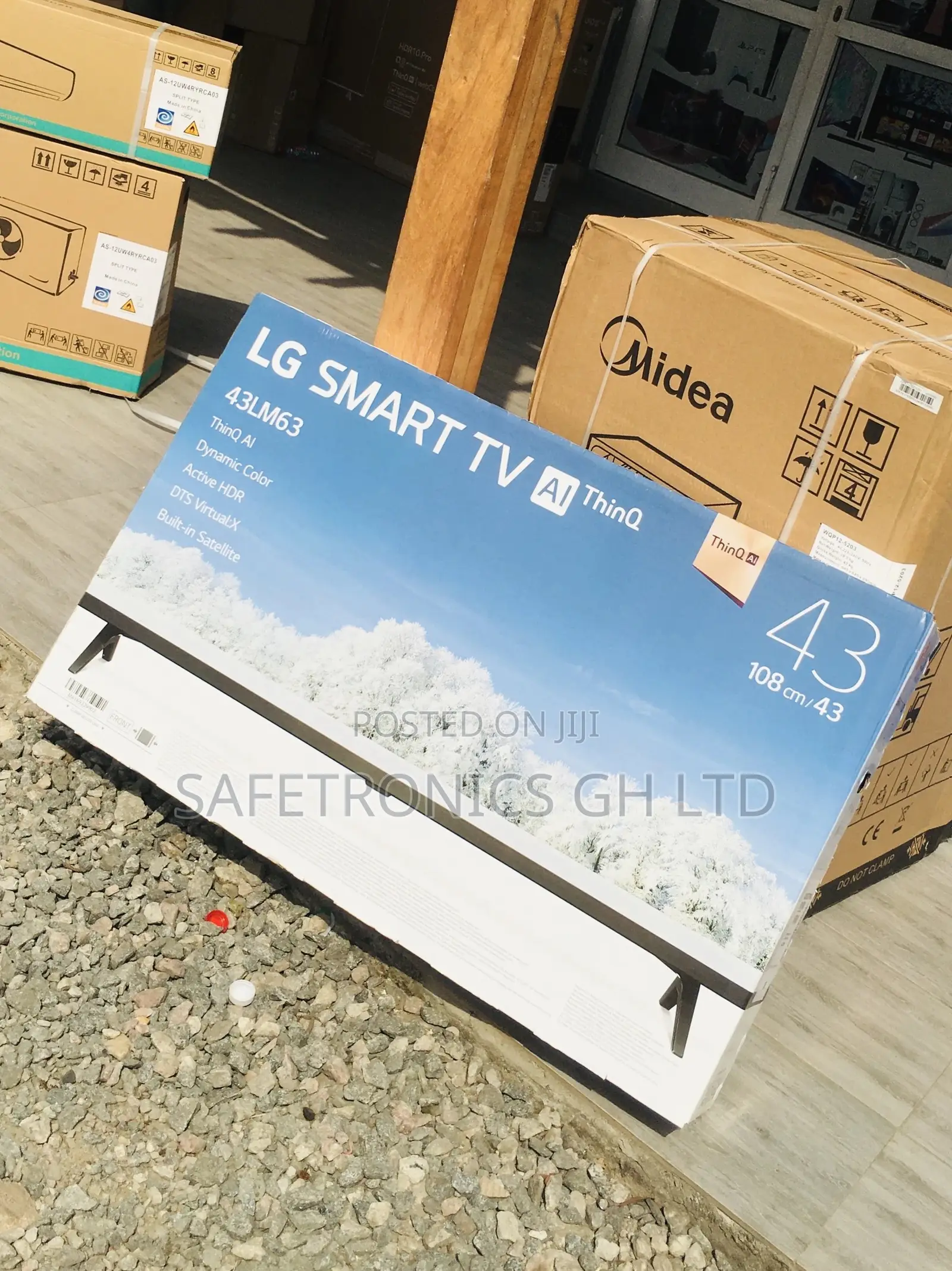 Smart LG UHD LM63 Black Electric 43 Inches Glossy LED Tv