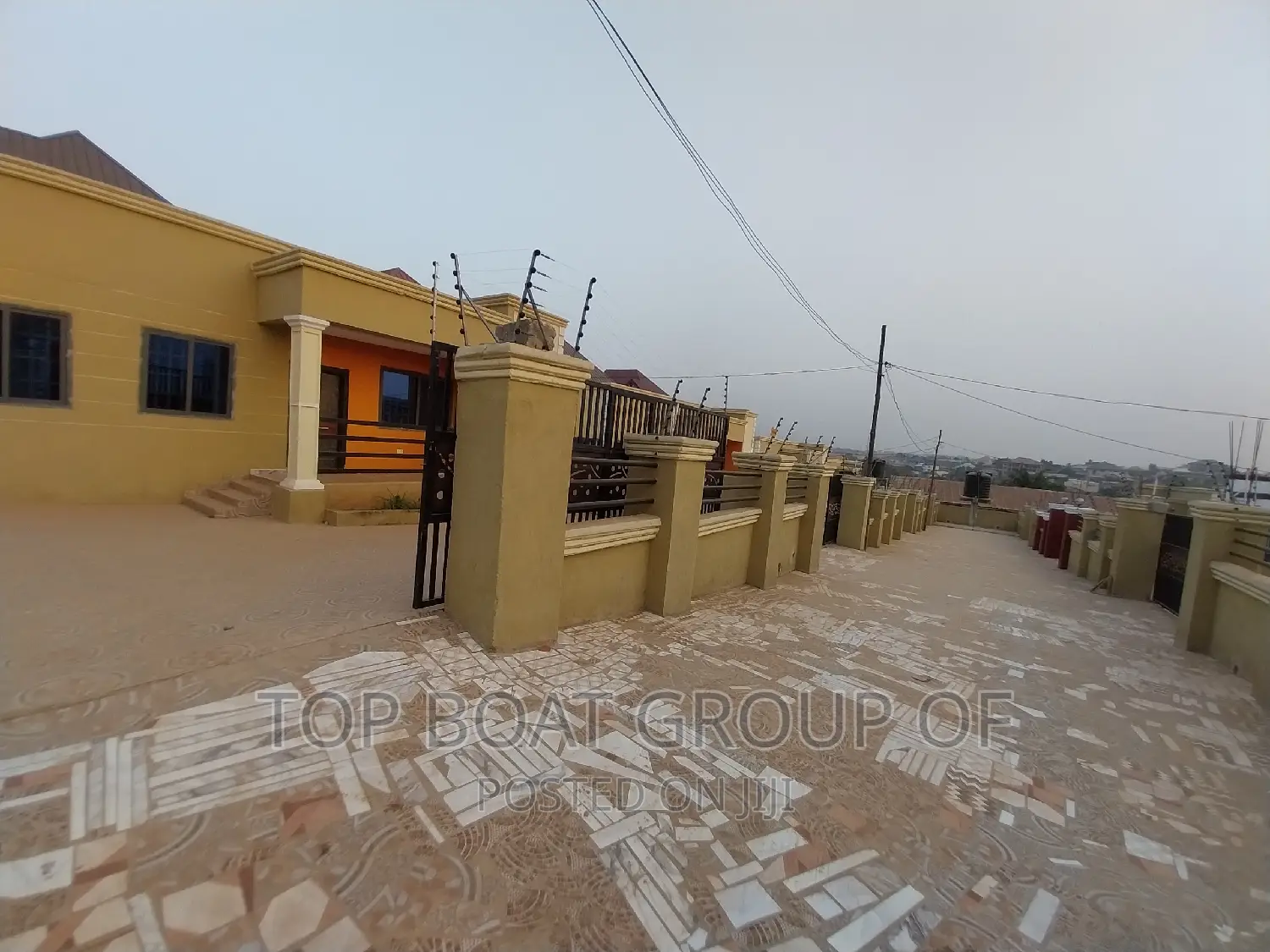 Furnished 4bdrm House in Top Boat Estate, Kumasi Metropolitan for sale