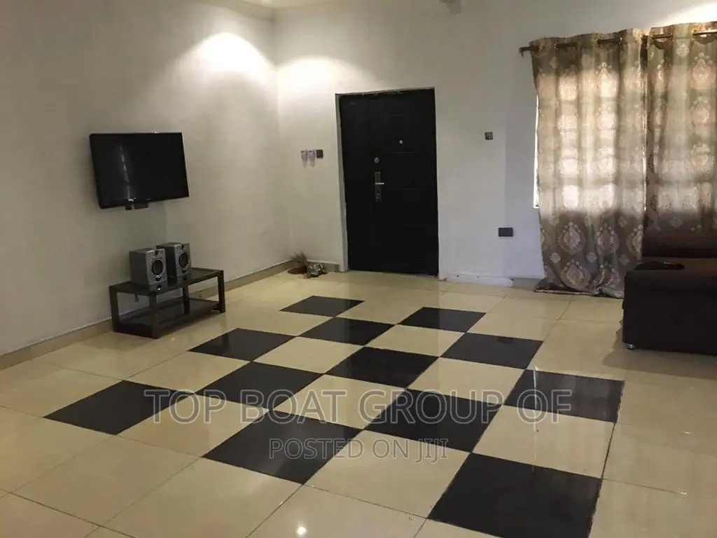 Furnished 6bdrm House in Top Boat Estate, Kumasi Metropolitan for sale