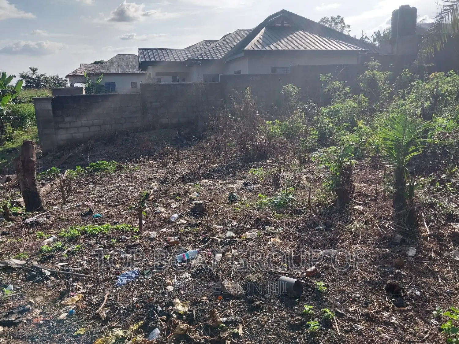 Town Land At Kodie ( Akom School)