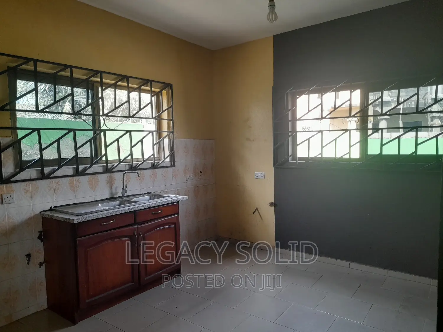 3bdrm Apartment in Legacy Solid Real, Ledzokuku-Krowor for rent