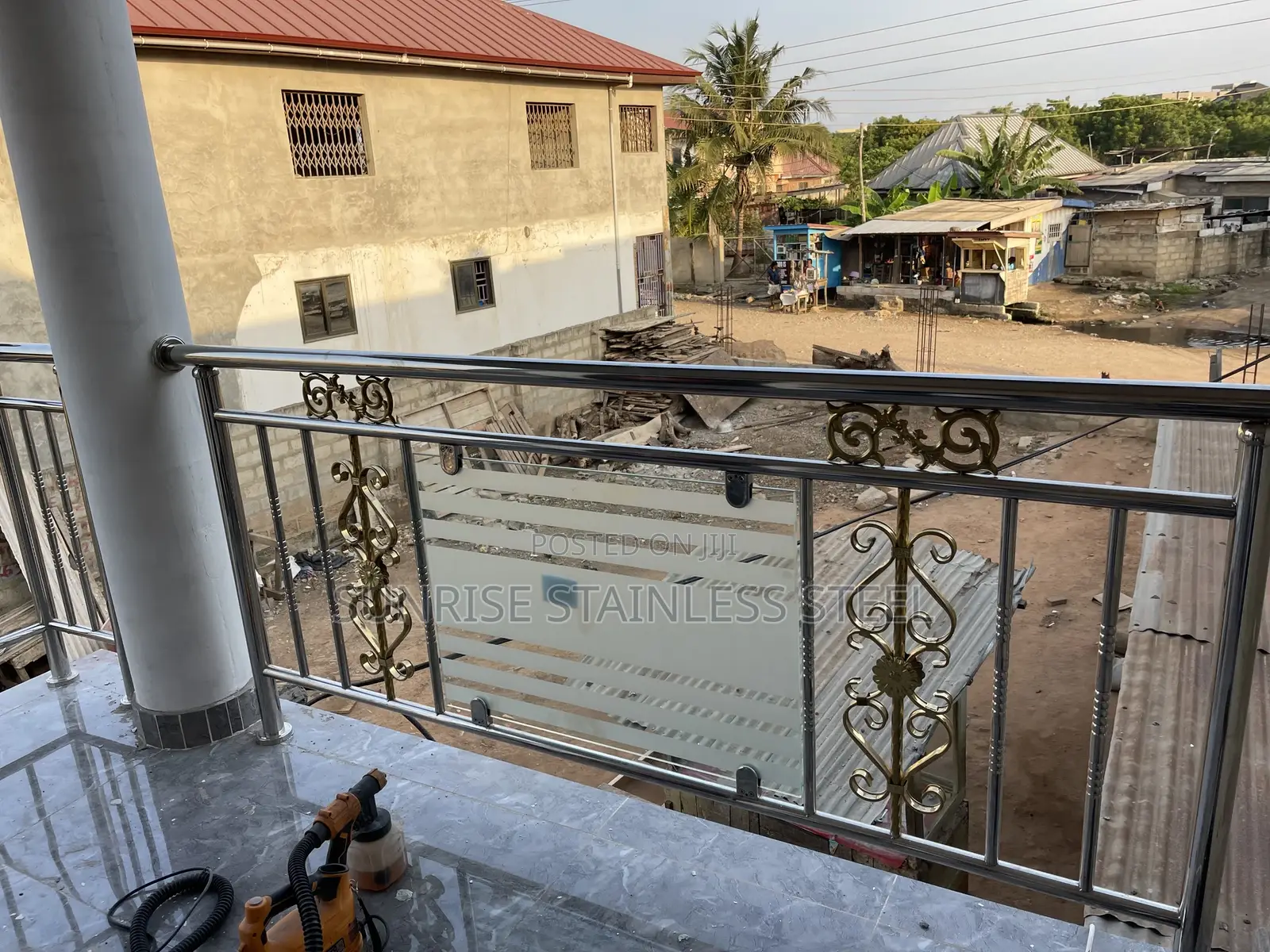 Stainless Glass Balustrade and Flowers Design