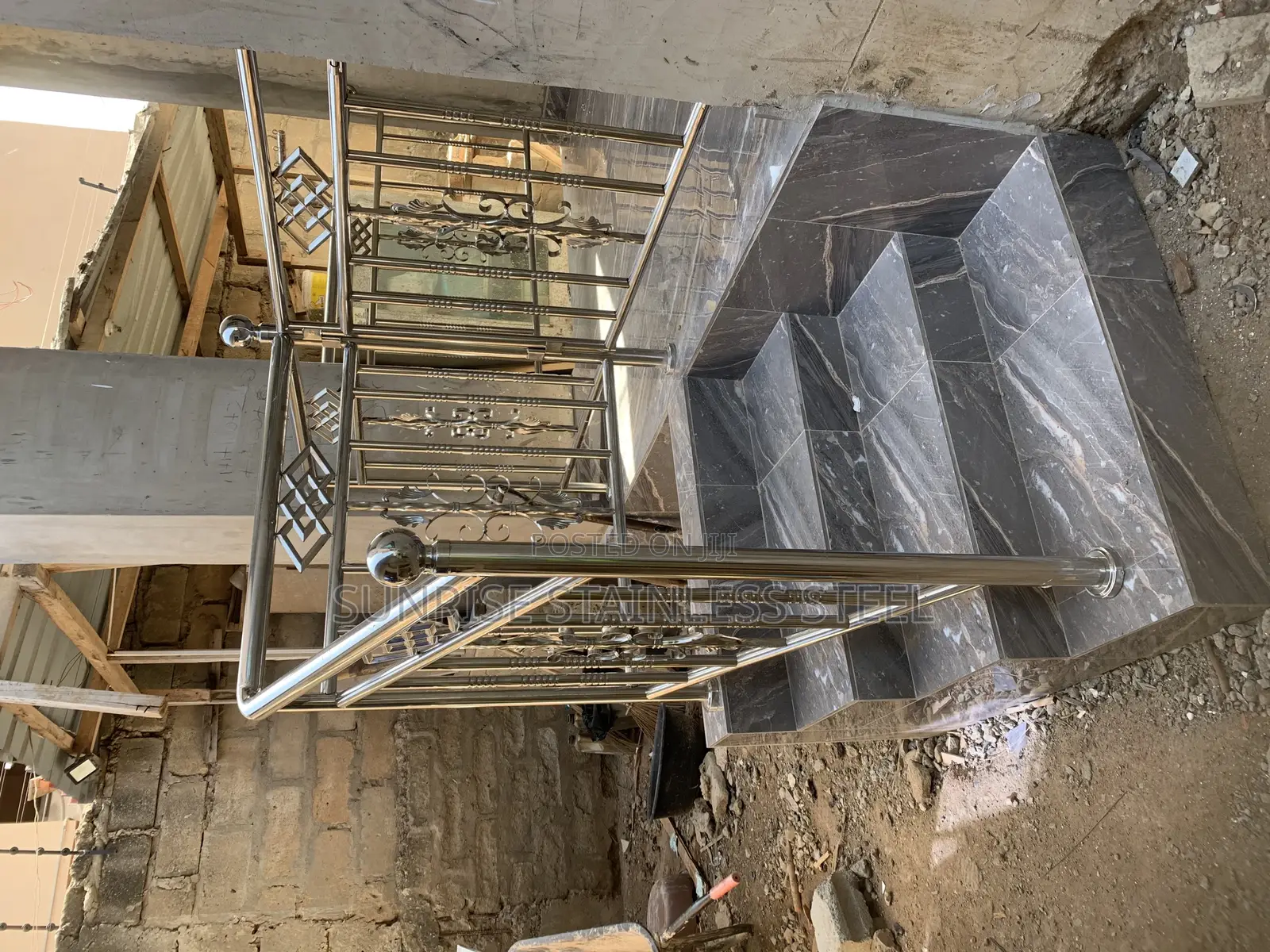 Stainless Glass Balustrade and Flowers Design