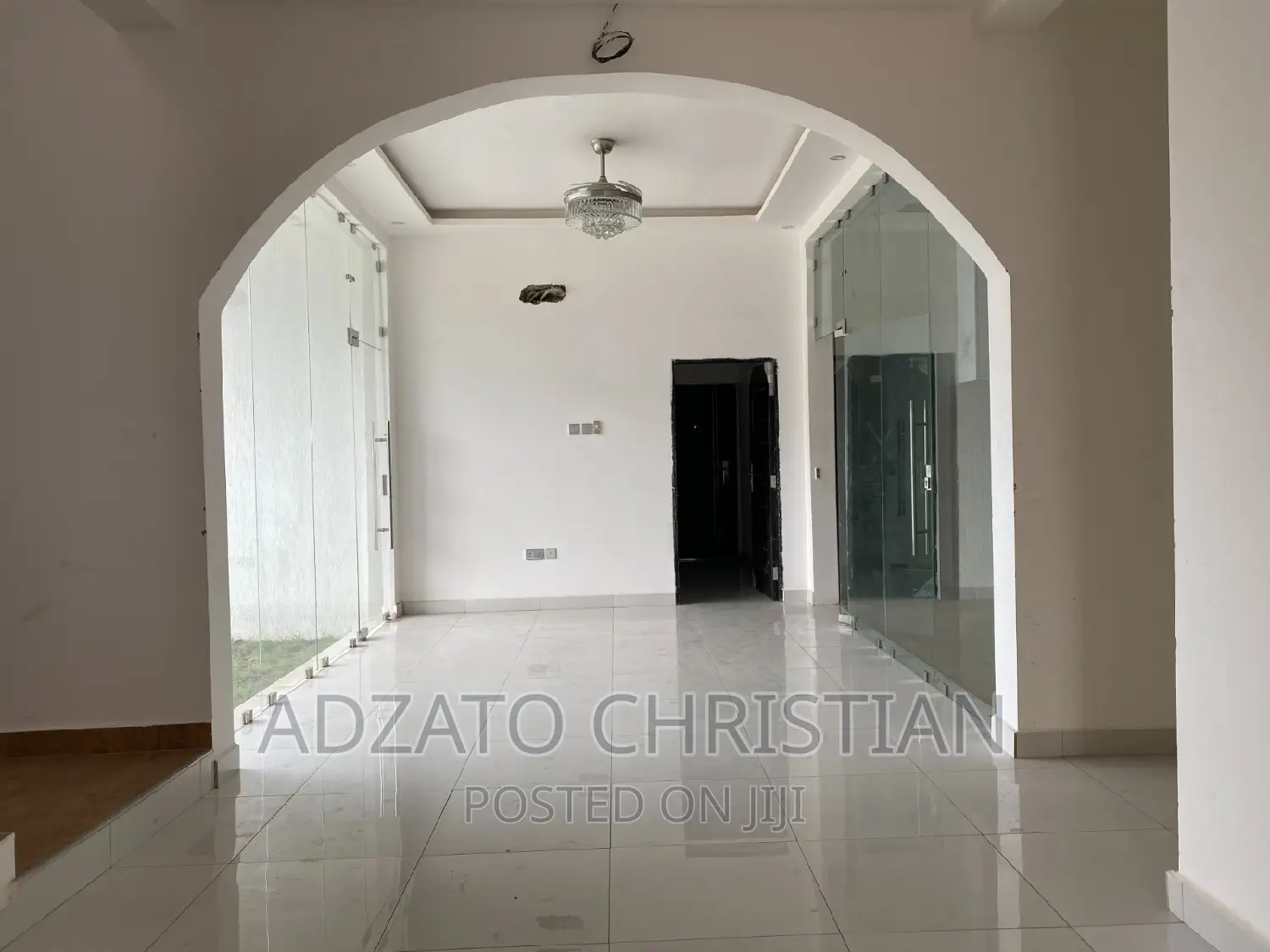 5 Bedroom Luxurious Houses for Sale