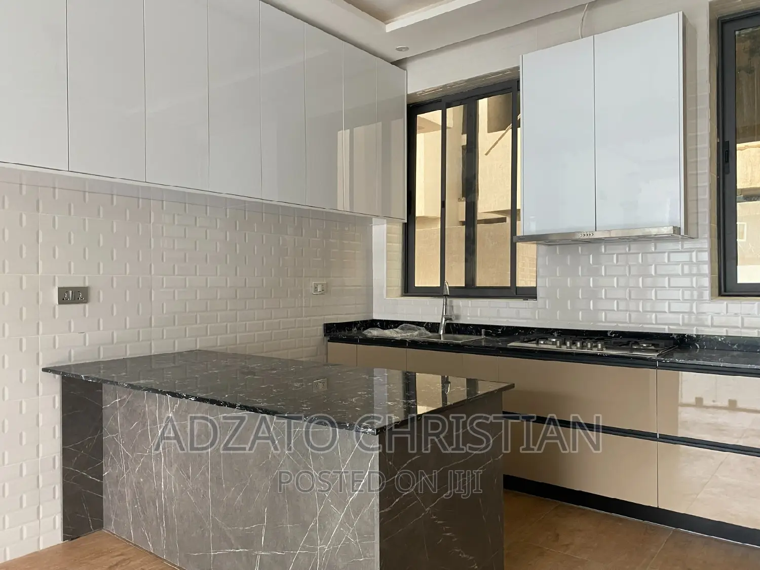 5 Bedroom Luxurious Houses for Sale