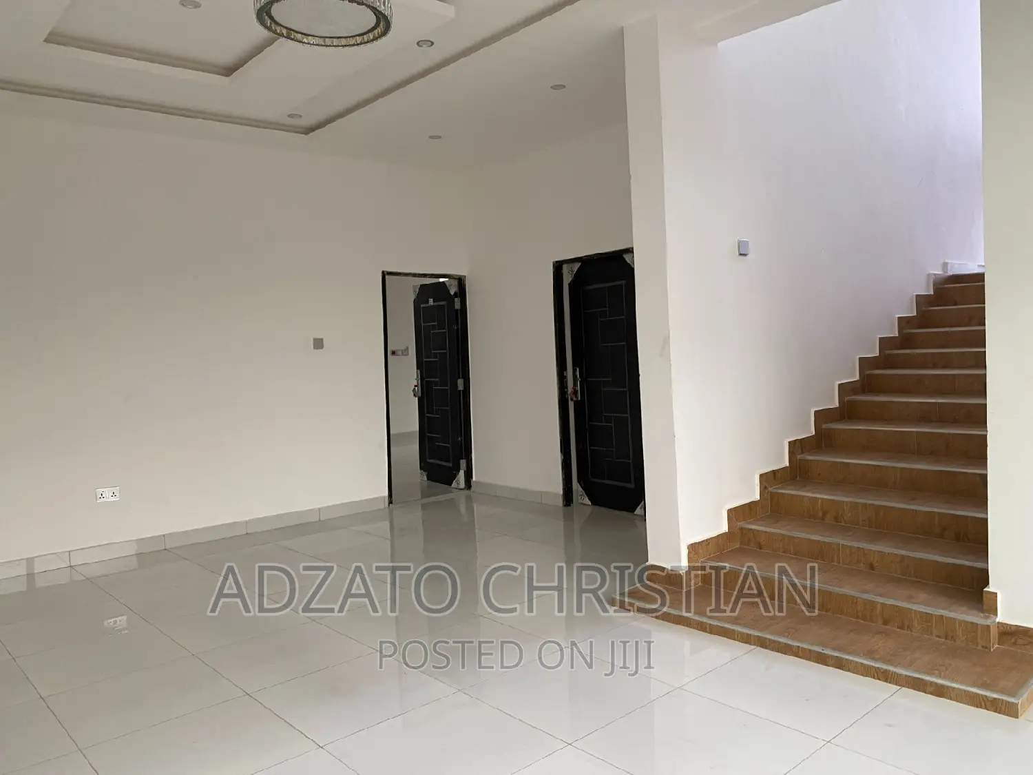 5 Bedroom Luxurious Houses for Sale