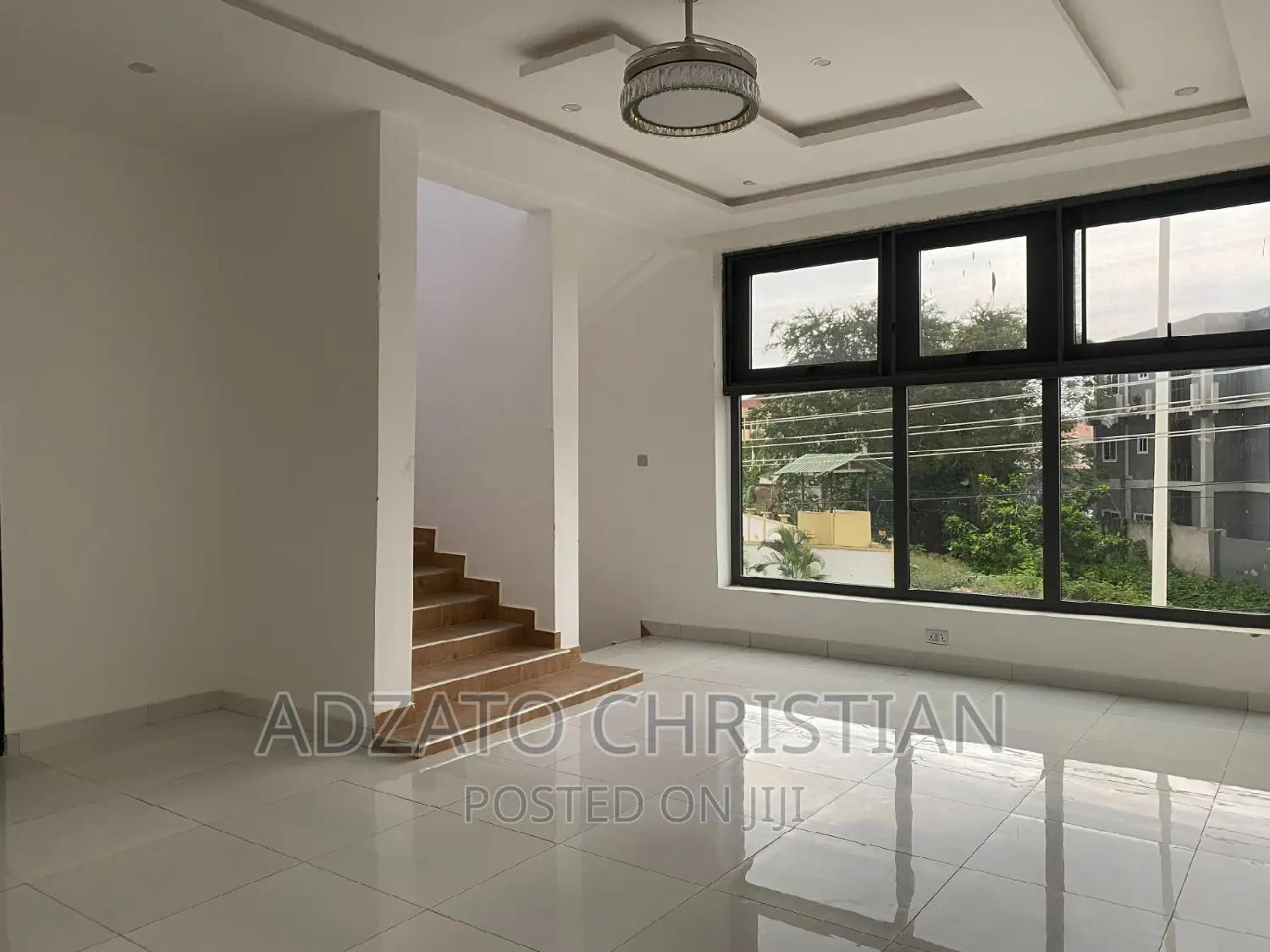 5 Bedroom Luxurious Houses for Sale