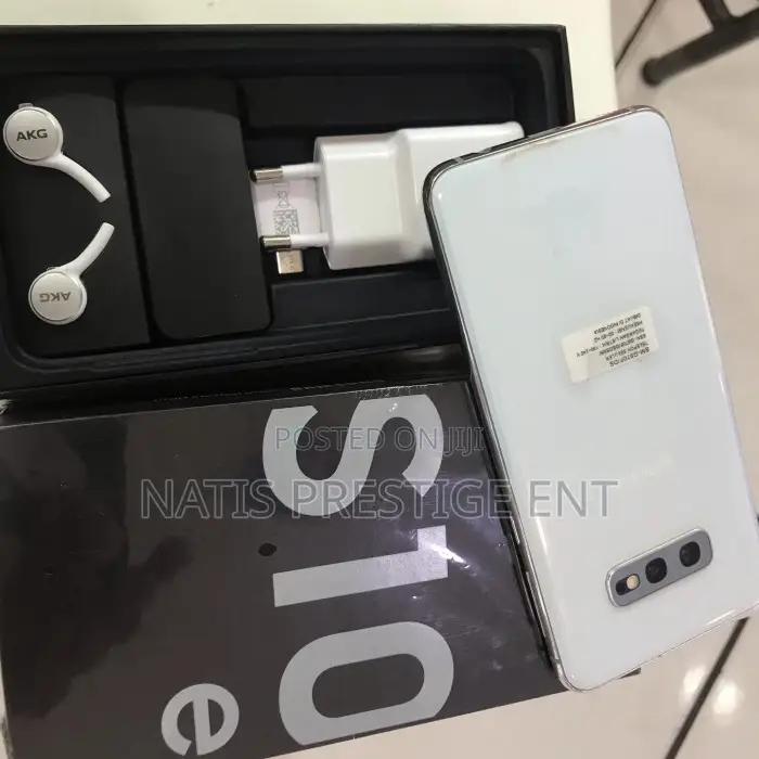 New Samsung Galaxy S10e 128 GB White