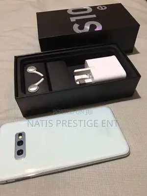 New Samsung Galaxy S10e 128 GB White