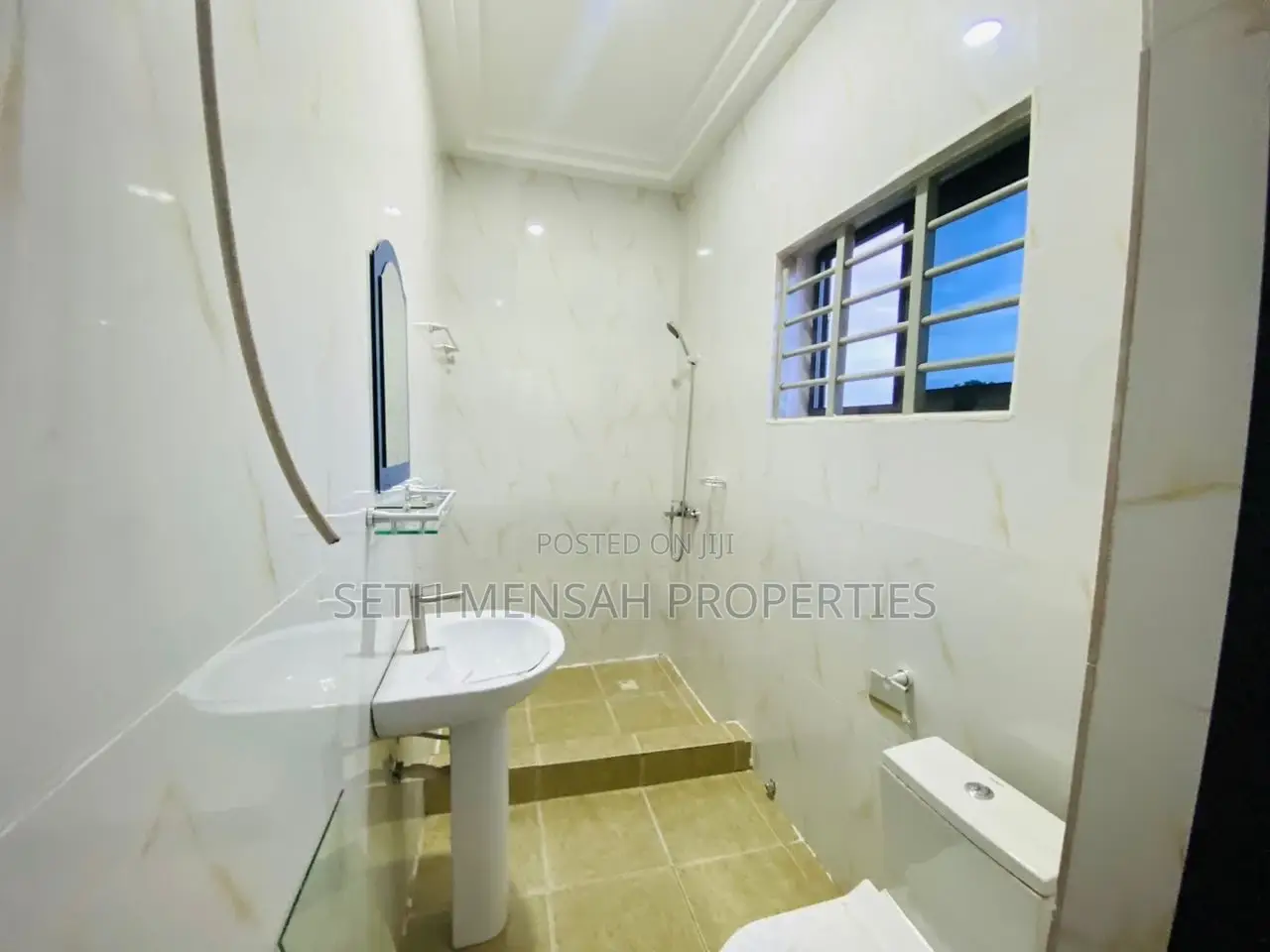 4bdrm House in Skm Property, Ashaley Botwe for sale
