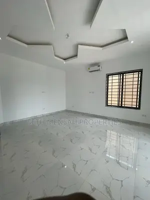 4bdrm House in Skm, Ashaley Botwe for sale