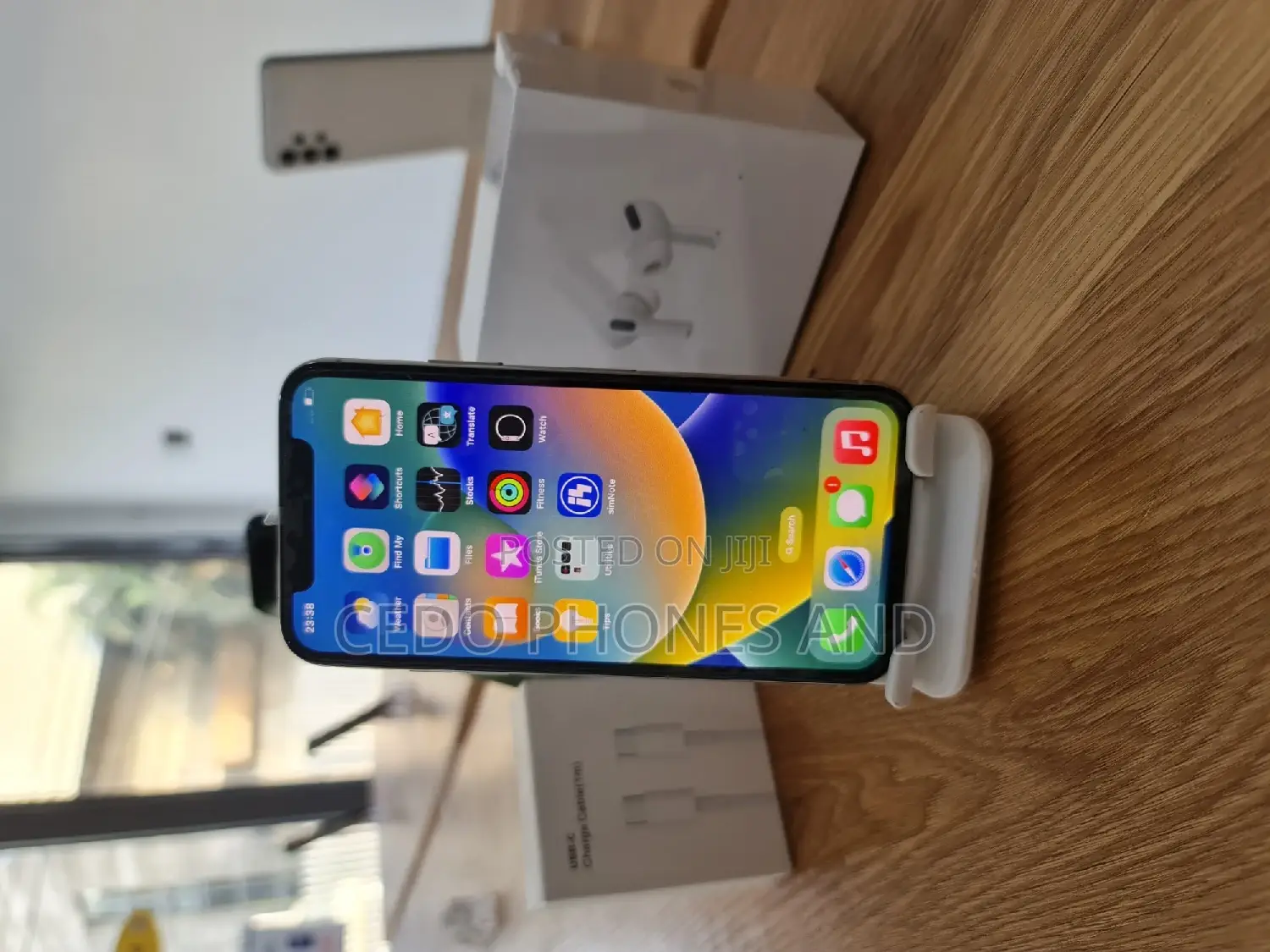 Apple iPhone X 64 GB White