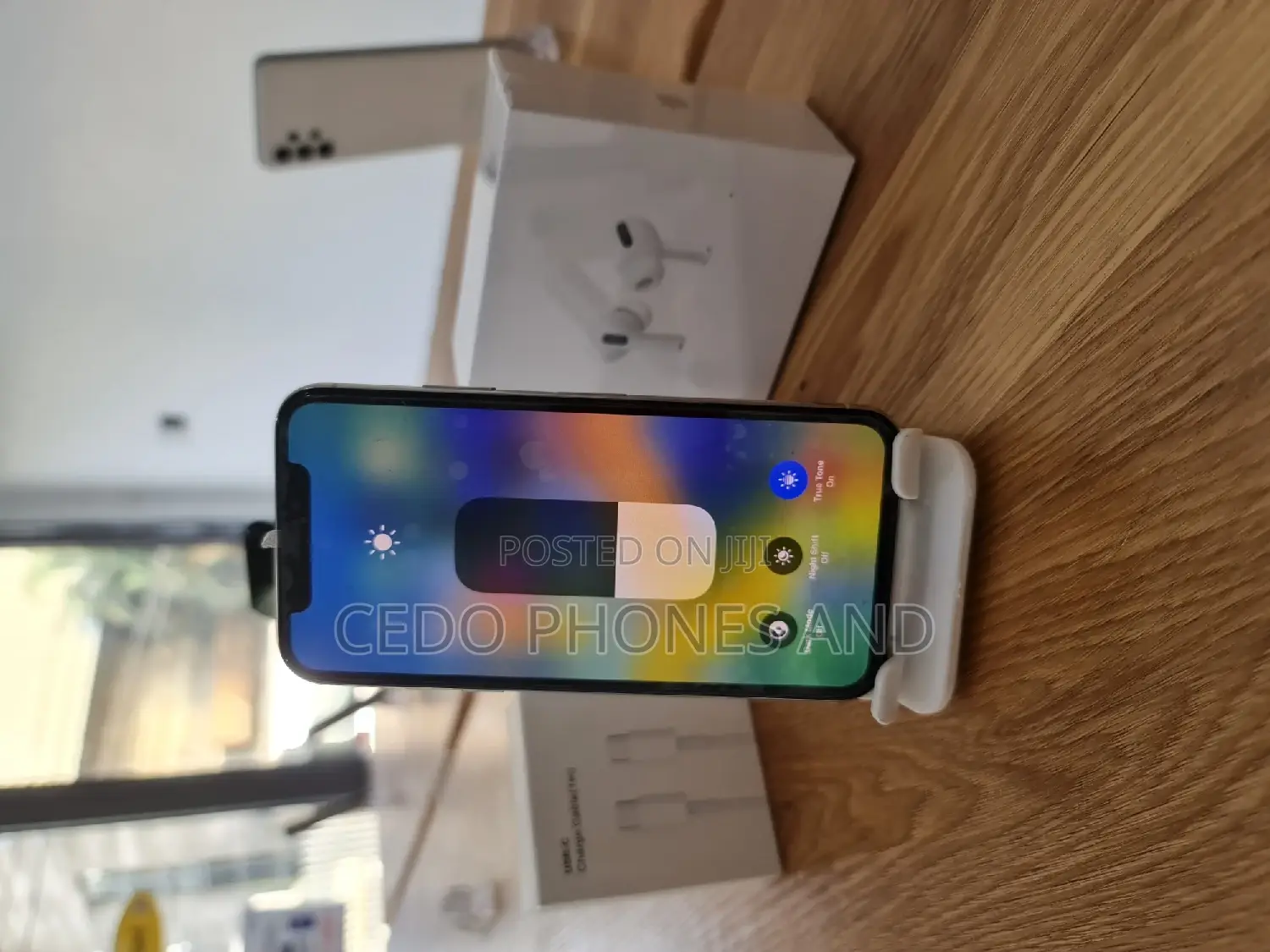 Apple iPhone X 64 GB White