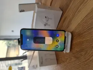 Apple iPhone X 64 GB White