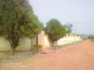 6bdrm Mansion in Valley View Area for sale