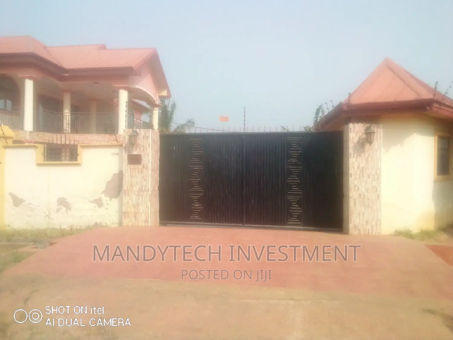 6bdrm Mansion in Valley View Area for sale
