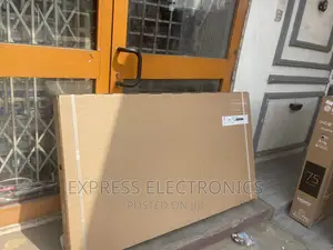 2023 Tv Samsung UHD Smart 65”Cu8000.,