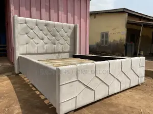 Foreign Double Off-white 60x80 Bedframe// Very Strong