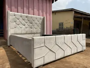 Foreign Double Off-white 60x80 Bedframe// Very Strong