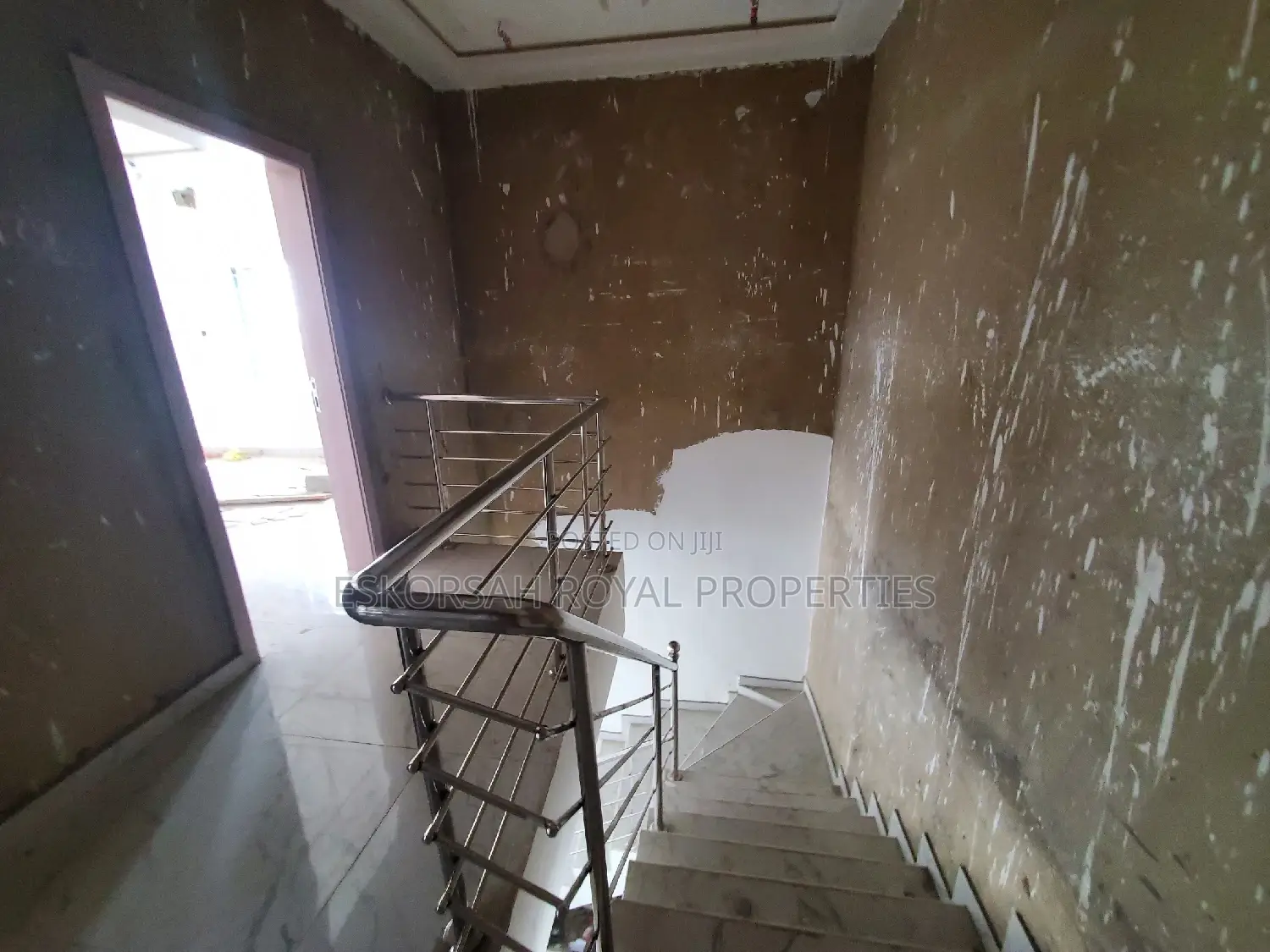 5bdrm House in Ashaley Botwe for sale