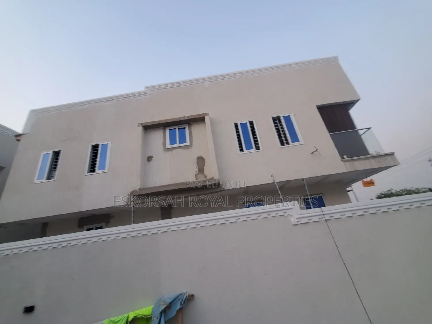 5bdrm House in Ashaley Botwe for sale