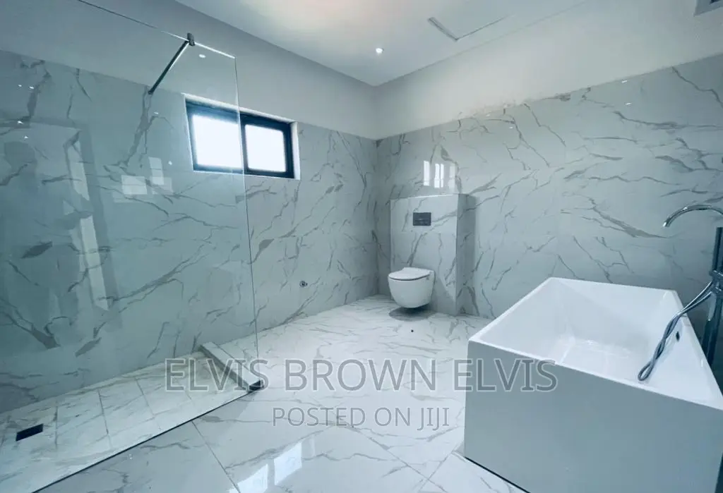 4bdrm House in Lakesid, Ashaley Botwe for sale