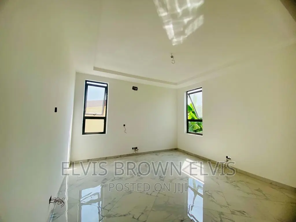 4bdrm House in East Legon American for sale