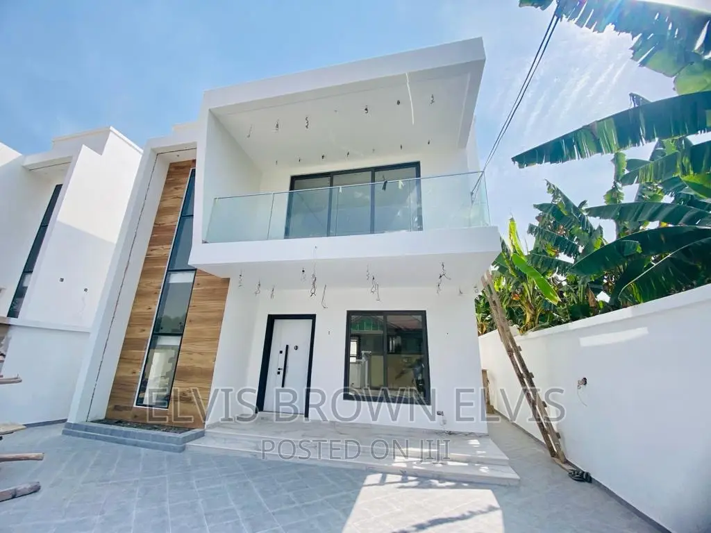 4bdrm House in East Legon American for sale
