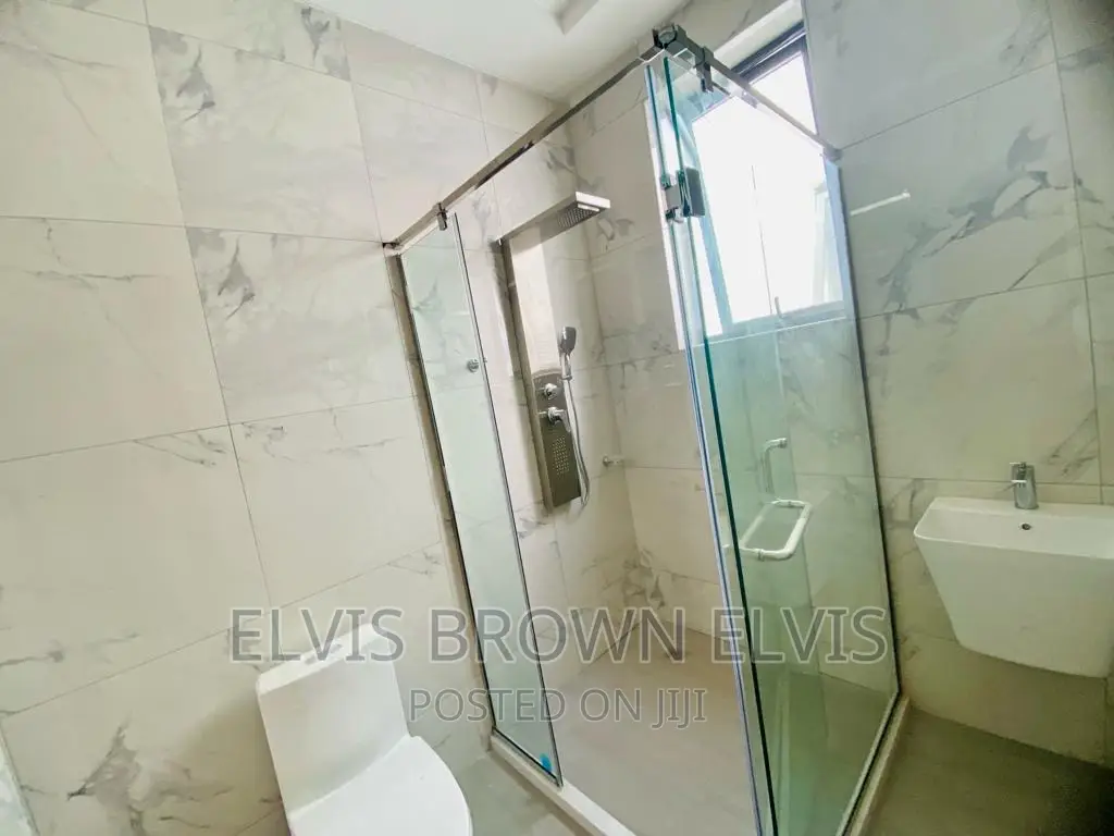 4bdrm House in East Legon American for sale