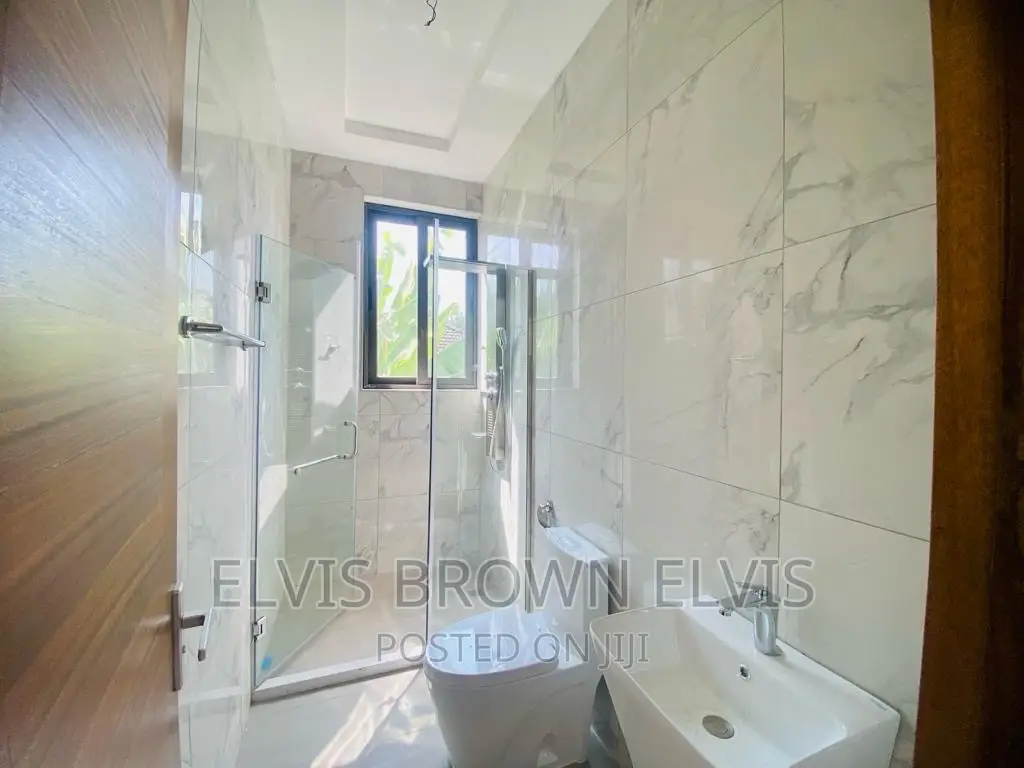 4bdrm House in East Legon American for sale