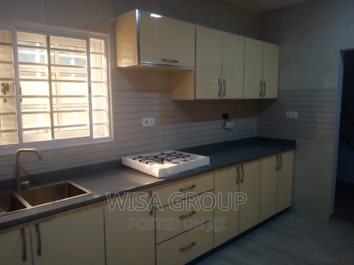 4bdrm Duplex in Wisa Groups, Last Stop for rent