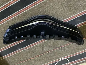 Photo - Toyota Yaris 2012/2013/2014 Top Grille