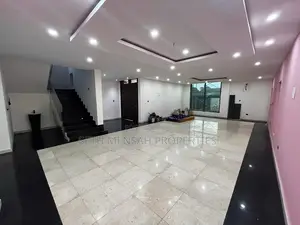 5bdrm Mansion in Skm, East Legon for sale